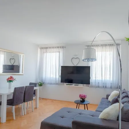 Апартаменты Luana Сплит